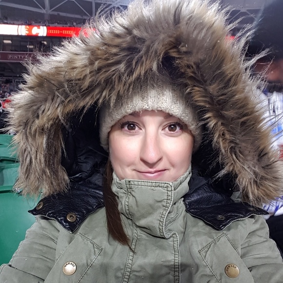 Meet your Posher, Holly - Picture 1 of 1